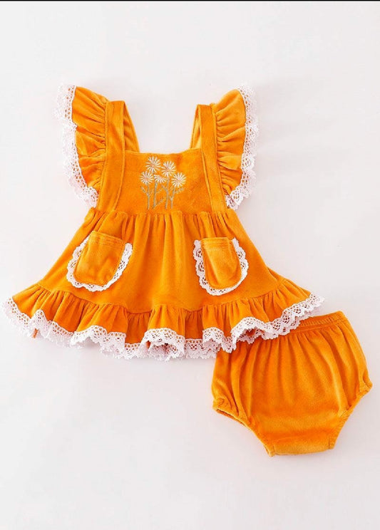 Girl's Boutique Honey Bee Velvet Sunflowes Lace Embroidered Embroidery Two Piece Bloomer Set Outfit Matching Sibling